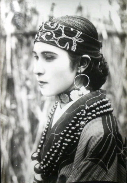 1920's Ainu woman