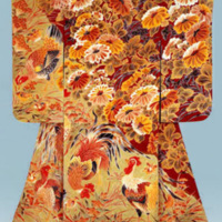 Formal kimono with design of chrysanthemums and fowlsDivided dyeing(somewake) on plain-weave silk(habutae)